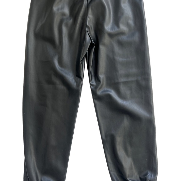 NWT Express high waisted, elastic waist faux leather seamed joggers size XS - Picture 3 of 5